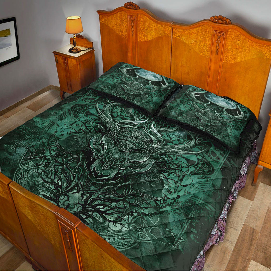 Quilt - Deer and Moon Celtic Green Style Quilt