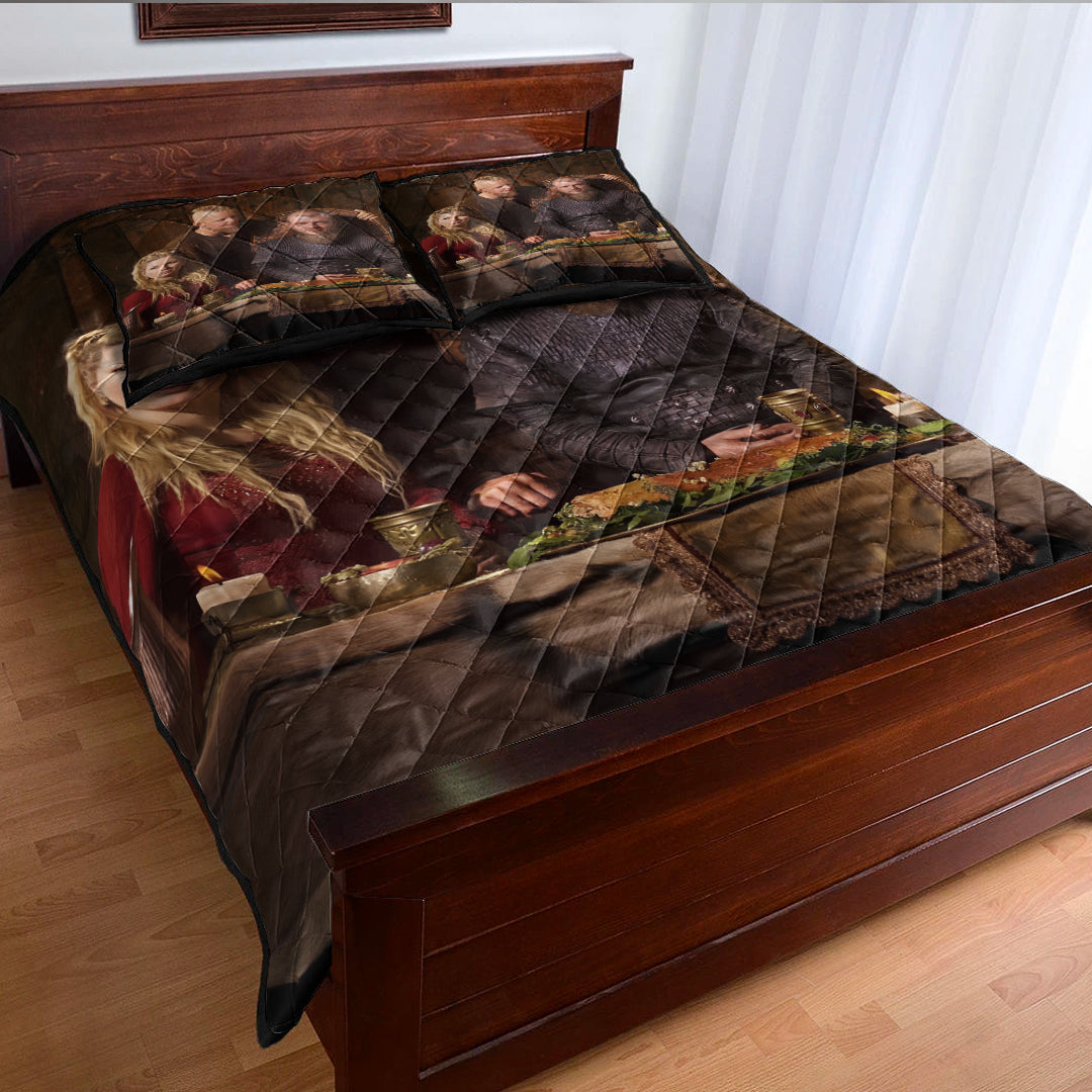 Personal Portrait In The Picture Family of Three Quilt Bed Set