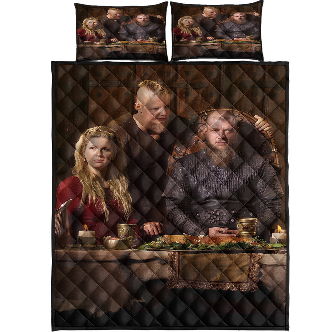 Personal Portrait In The Picture Family of Three Quilt Bed Set
